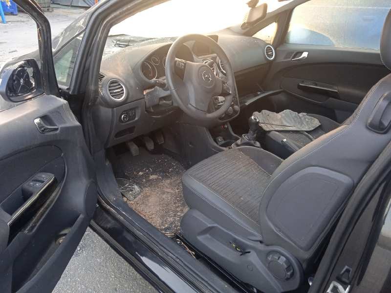 opel corsa d del año 2014