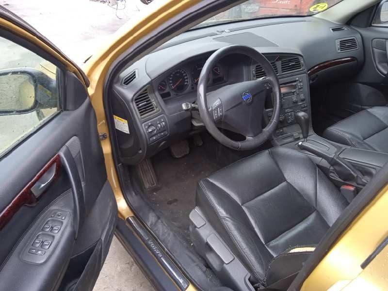 volvo s60 berlina del año 2003