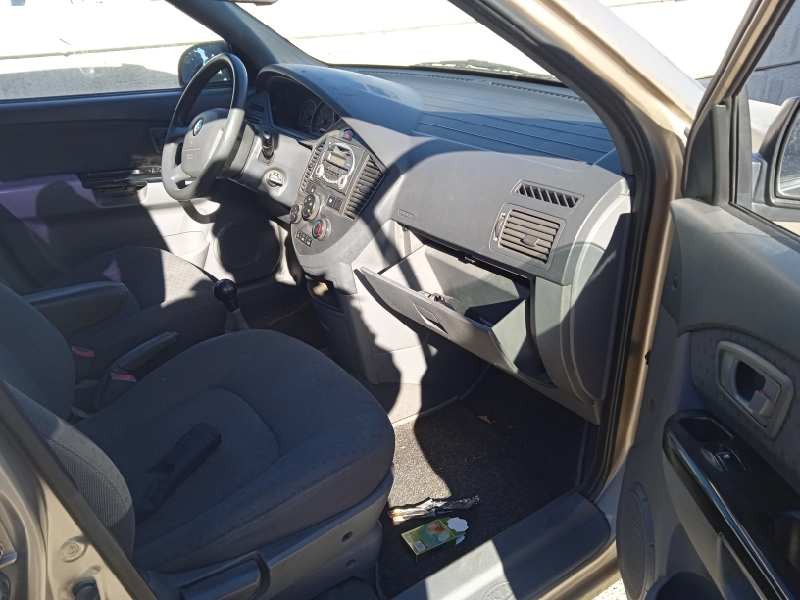 kia carens del año 2005