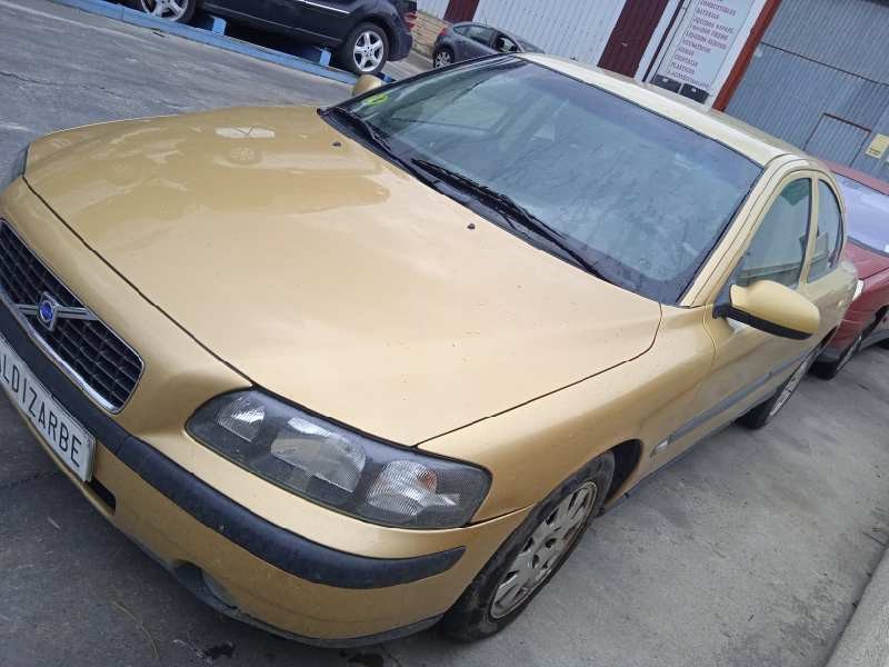 volvo s60 berlina del año 2003