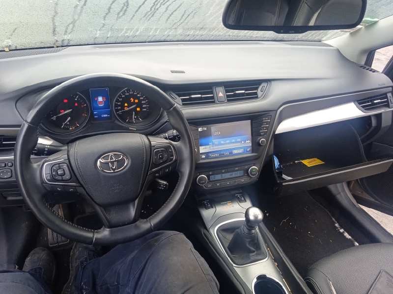 toyota avensis touring sports del año 2016