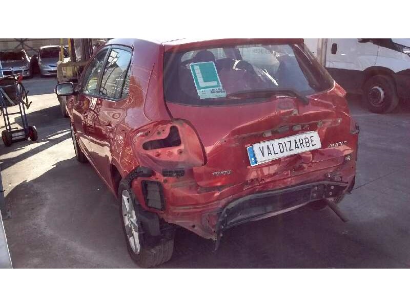 toyota auris del año 2011