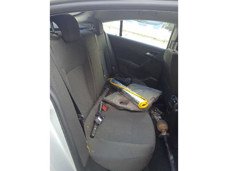 opel insignia berlina del año 2014