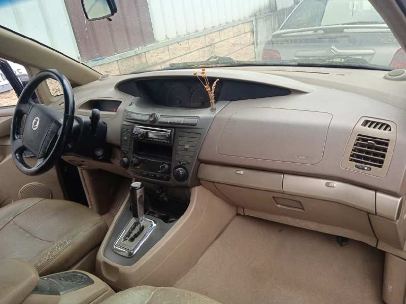 ssangyong rodius del año 2006