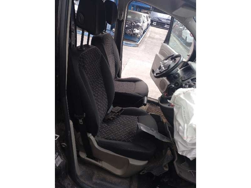 renault kangoo del año 2010