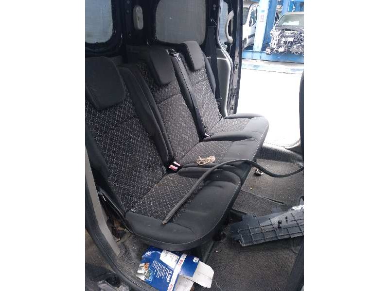 renault kangoo del año 2010