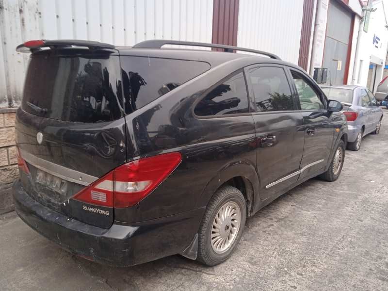 ssangyong rodius del año 2006