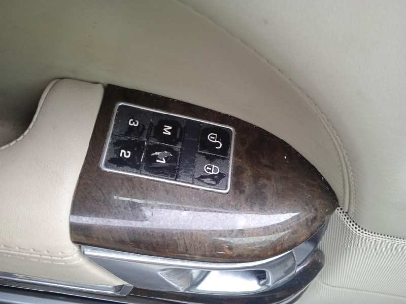 land rover range rover del año 2013