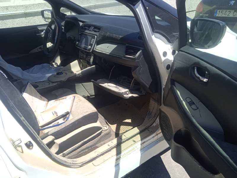 nissan leaf del año 2021