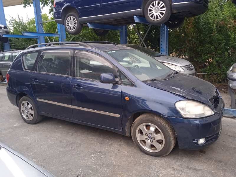 toyota avensis verso (m20) del año 2001