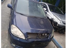 toyota avensis verso (m20) del año 2001 2