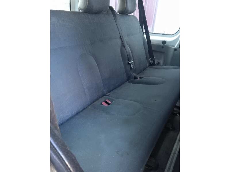 nissan primastar (x83) del año 2005