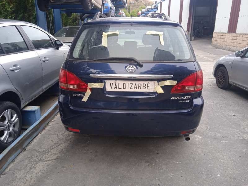 toyota avensis verso (m20) del año 2001