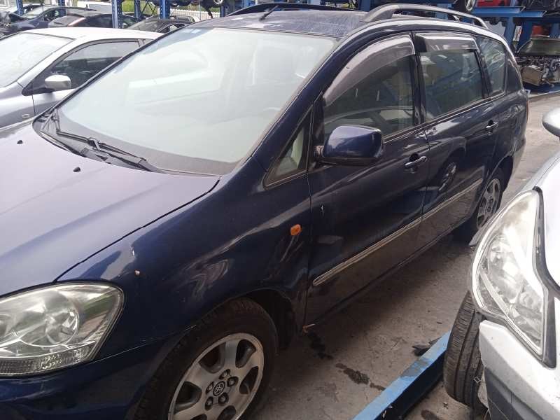 toyota avensis verso (m20) del año 2001