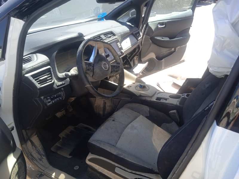 nissan leaf del año 2021