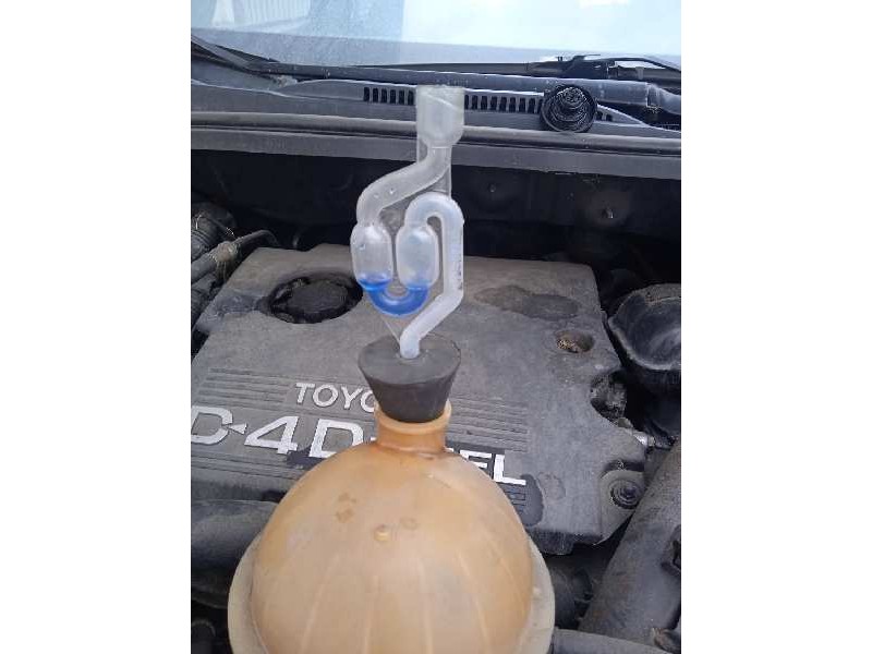 toyota avensis verso (m20) del año 2001