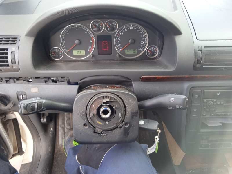 seat alhambra (7v9) del año 2001