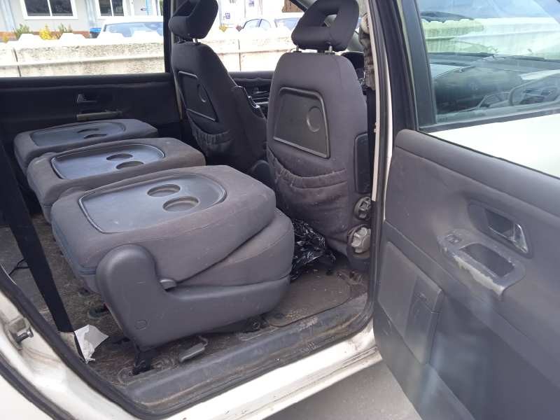 seat alhambra (7v9) del año 2001