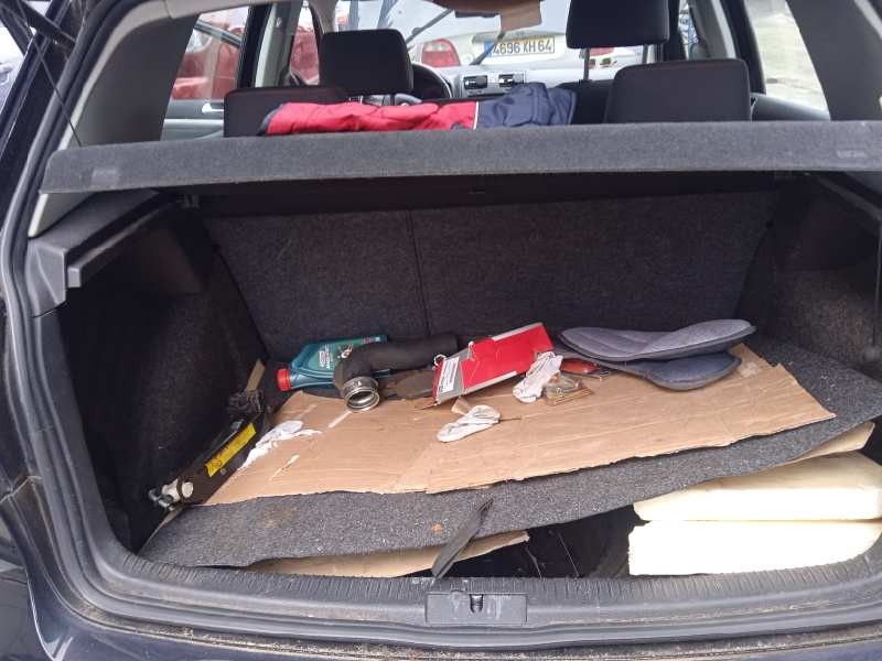 volkswagen golf v berlina (1k1) del año 2006