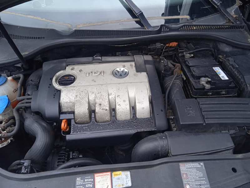 volkswagen golf v berlina (1k1) del año 2006