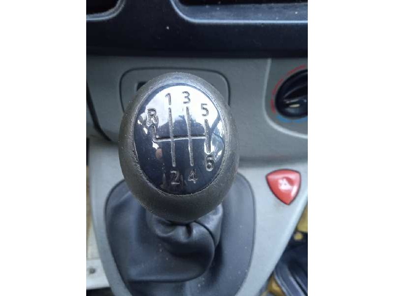 nissan primastar (x83) del año 2005