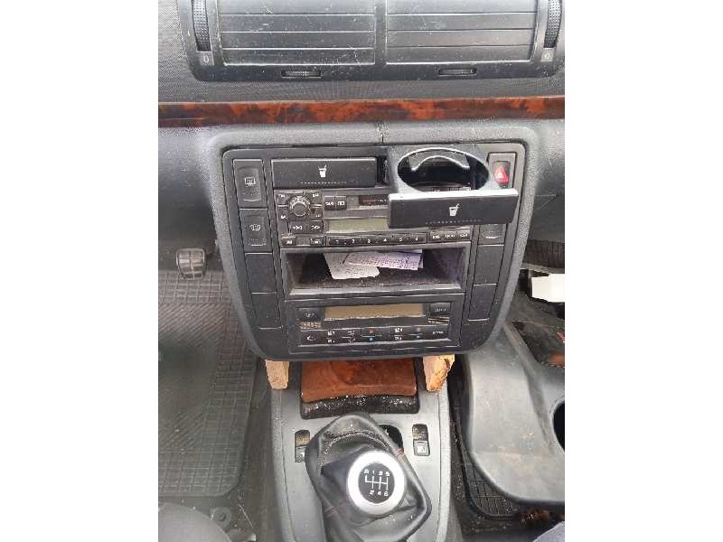 seat alhambra (7v9) del año 2001