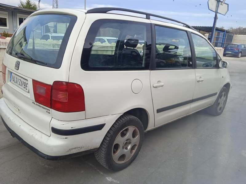 seat alhambra (7v9) del año 2001
