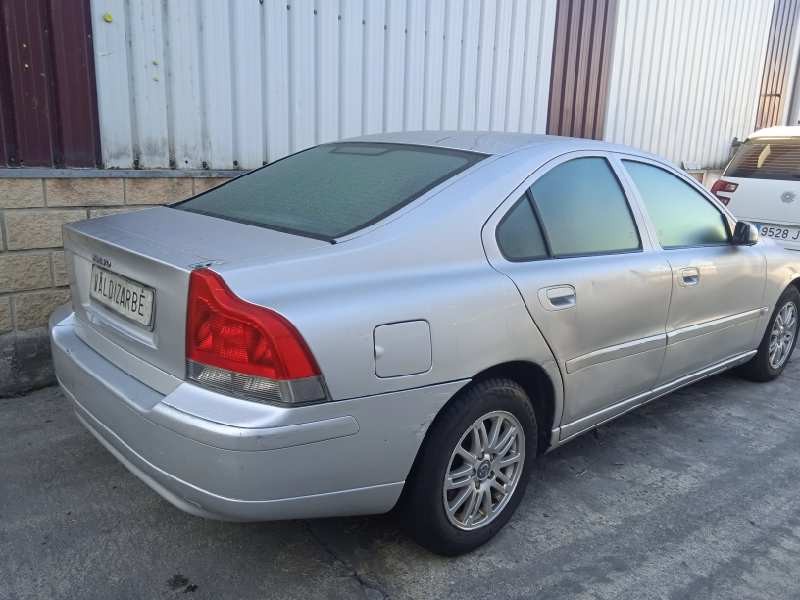 volvo s60 berlina del año 2003