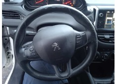 peugeot 208 del año 2013 2