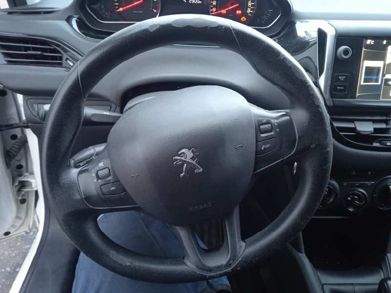 peugeot 208 del año 2013