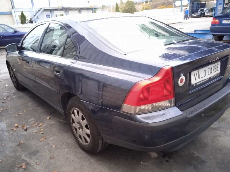 volvo s60 berlina del año 2002