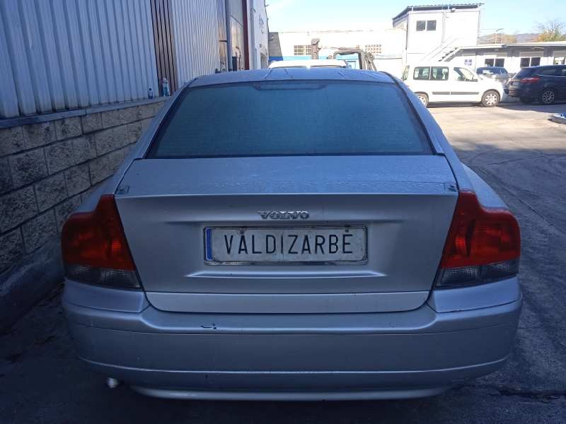 volvo s60 berlina del año 2003