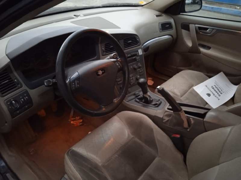 volvo s60 berlina del año 2002