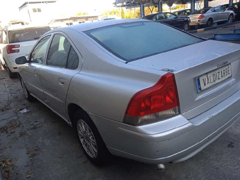volvo s60 berlina del año 2003