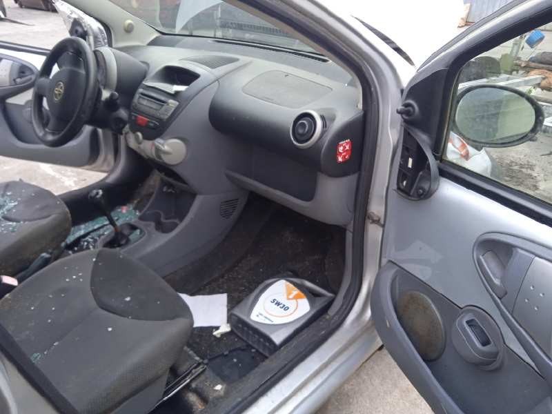 toyota aygo (kgb/wnb) del año 2008