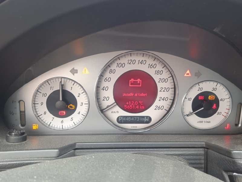 mercedes-benz clase e (w211) berlina del año 2003