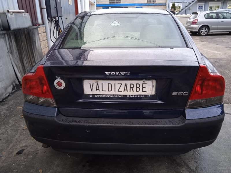 volvo s60 berlina del año 2002