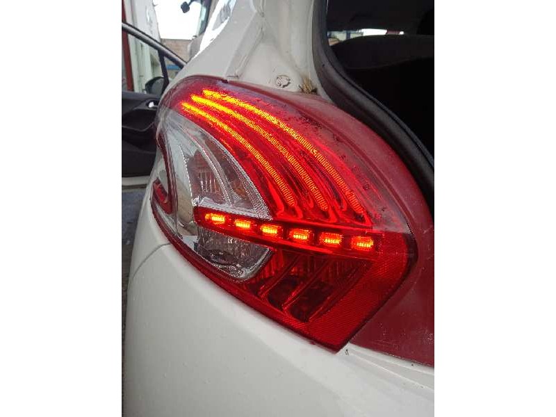 peugeot 208 del año 2013