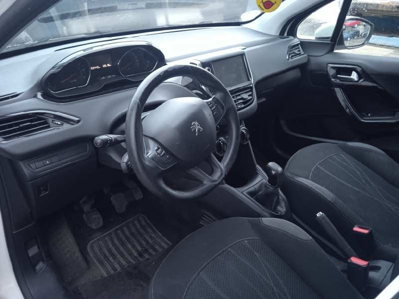 peugeot 208 del año 2013