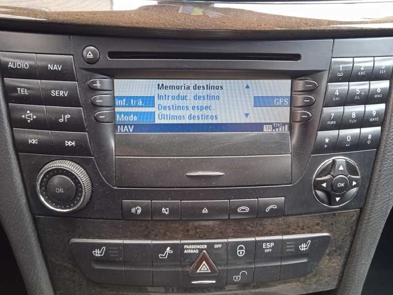 mercedes-benz clase e (w211) berlina del año 2003