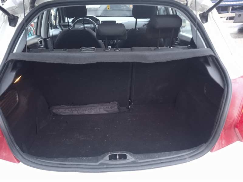 peugeot 208 del año 2013