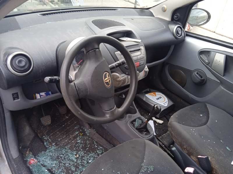 toyota aygo (kgb/wnb) del año 2008