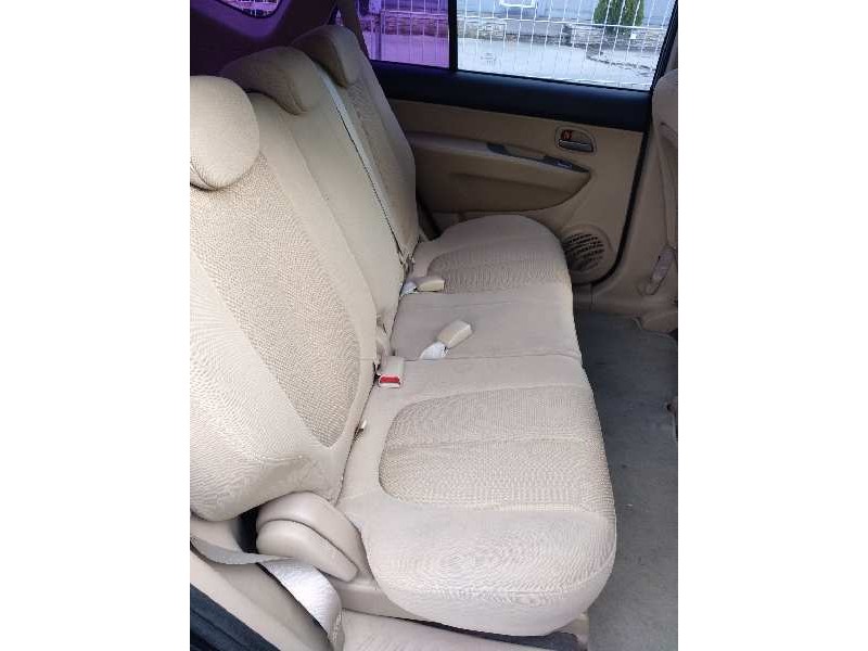 kia carens (un) del año 2009