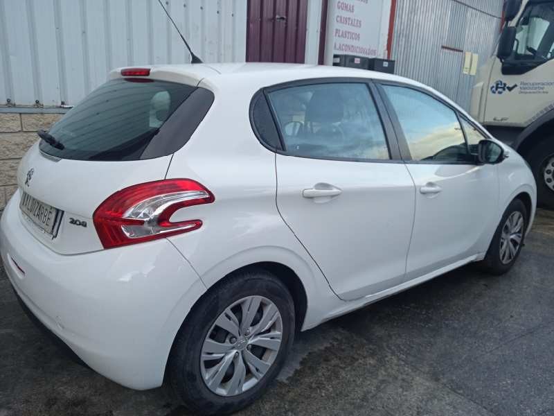 peugeot 208 del año 2013