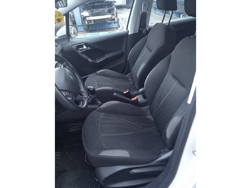 peugeot 208 del año 2013