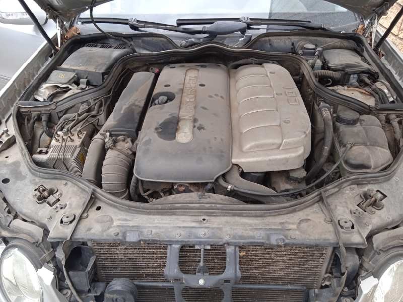 mercedes-benz clase e (w211) berlina del año 2003