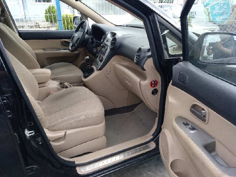 kia carens (un) del año 2009