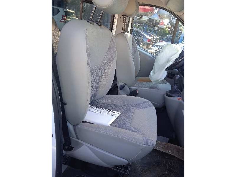 opel vivaro del año 2006