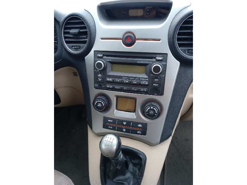 kia carens (un) del año 2009