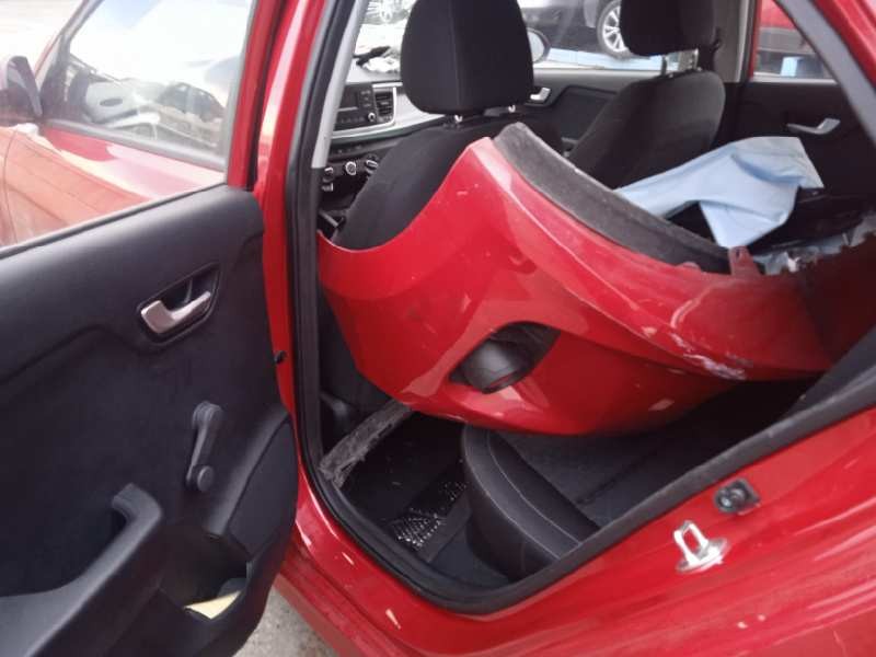 kia rio (yb) del año 2018